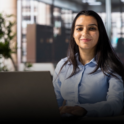 Optimizamos sus operaciones a través de la automatización de procesos. Nuestra tecnología es capaz de realizar inteligencia de amenazas efectivas y acordes con las necesidades de su organización.